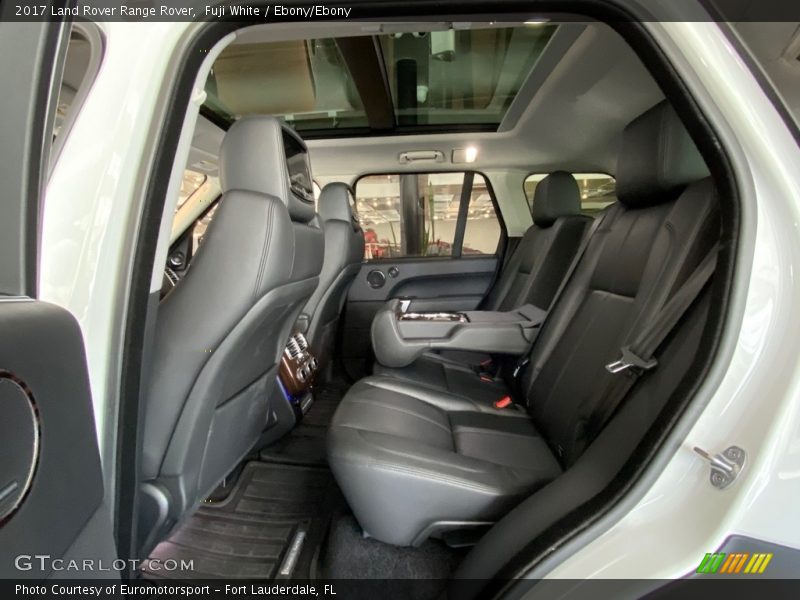 Fuji White / Ebony/Ebony 2017 Land Rover Range Rover