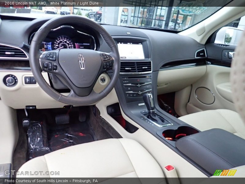 White Platinum / Light Dune 2018 Lincoln MKT AWD