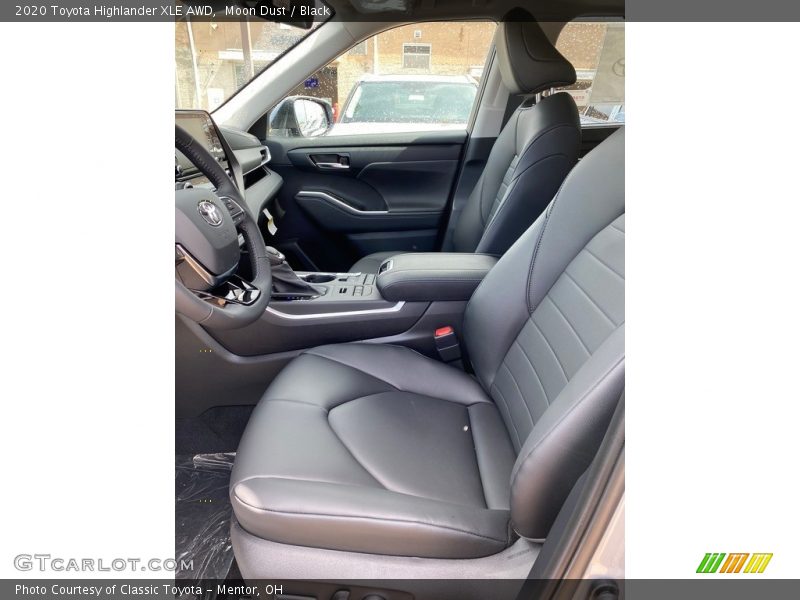 Moon Dust / Black 2020 Toyota Highlander XLE AWD
