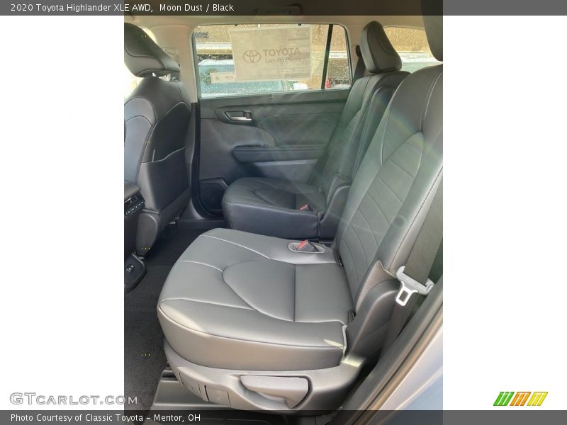 Moon Dust / Black 2020 Toyota Highlander XLE AWD