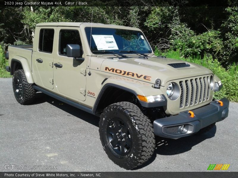 Front 3/4 View of 2020 Gladiator Mojave 4x4