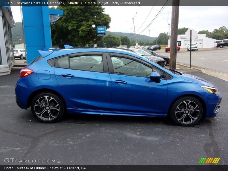 Kinetic Blue Metallic / Jet Black/­Galvanized 2019 Chevrolet Cruze LT Hatchback