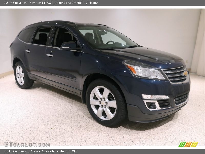 Blue Velvet Metallic / Ebony 2017 Chevrolet Traverse LT AWD