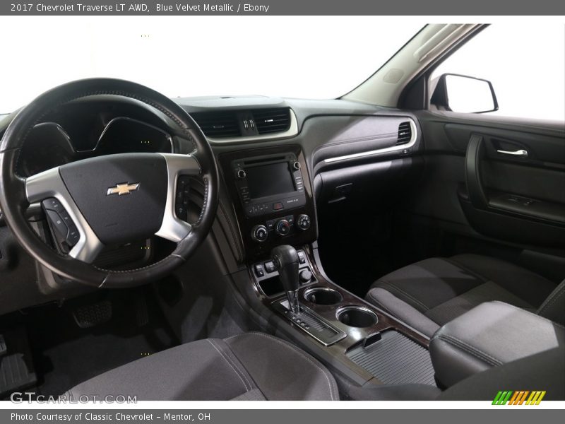 Blue Velvet Metallic / Ebony 2017 Chevrolet Traverse LT AWD