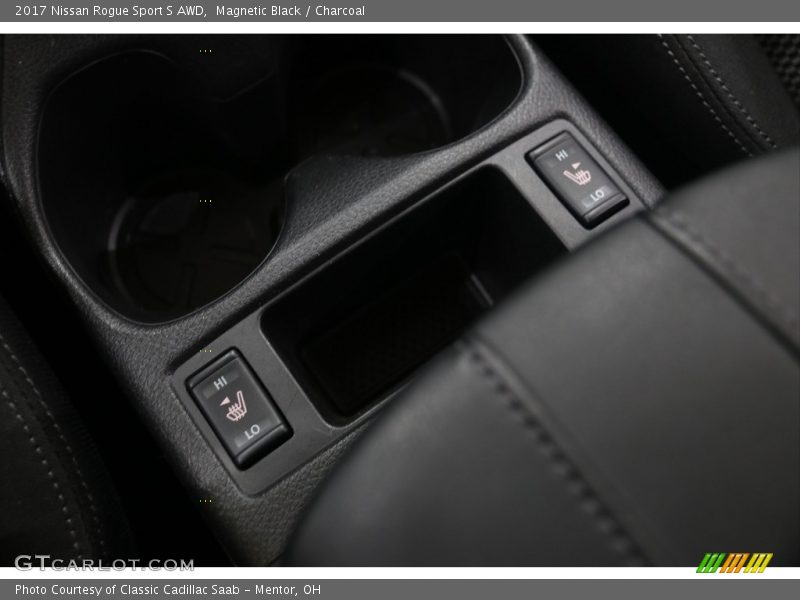 Magnetic Black / Charcoal 2017 Nissan Rogue Sport S AWD