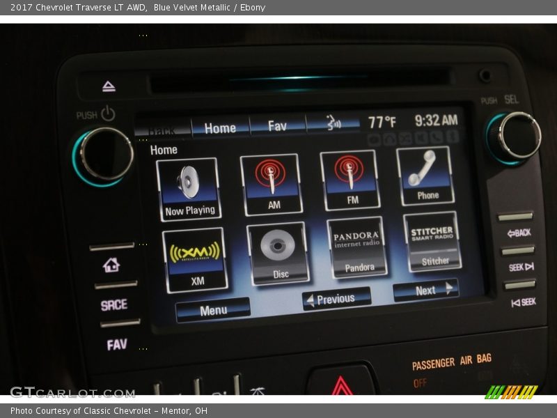 Blue Velvet Metallic / Ebony 2017 Chevrolet Traverse LT AWD