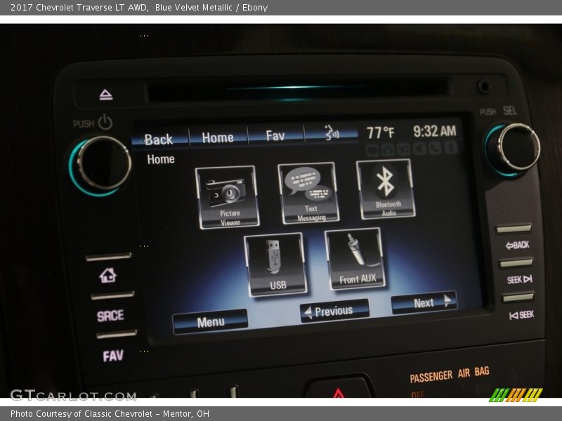 Blue Velvet Metallic / Ebony 2017 Chevrolet Traverse LT AWD