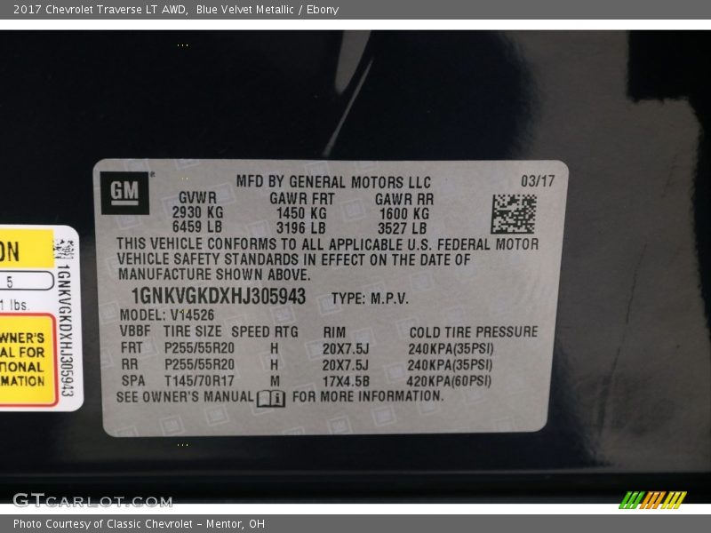 Blue Velvet Metallic / Ebony 2017 Chevrolet Traverse LT AWD