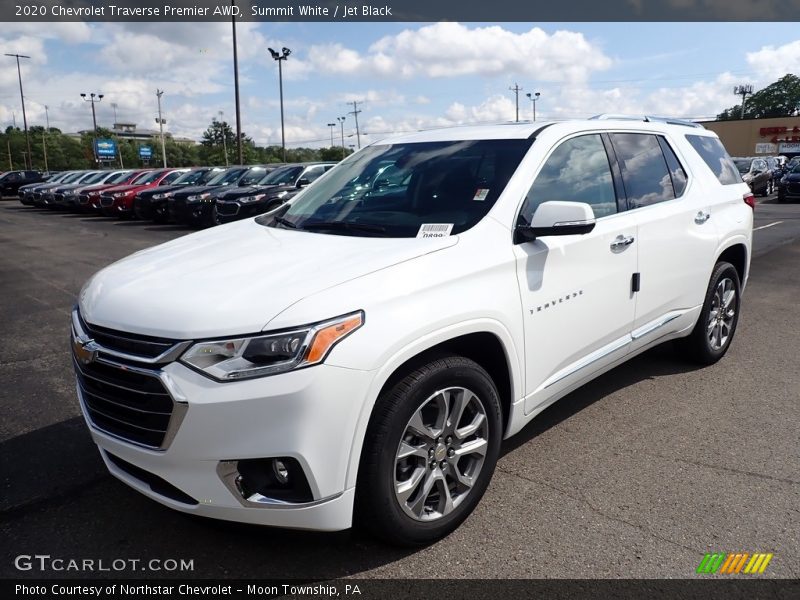 Front 3/4 View of 2020 Traverse Premier AWD