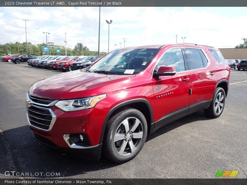 Front 3/4 View of 2020 Traverse LT AWD