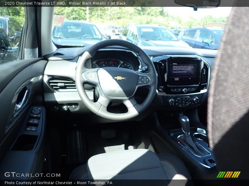 Mosaic Black Metallic / Jet Black 2020 Chevrolet Traverse LT AWD