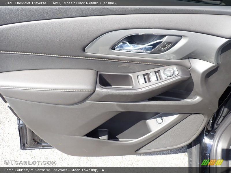 Mosaic Black Metallic / Jet Black 2020 Chevrolet Traverse LT AWD