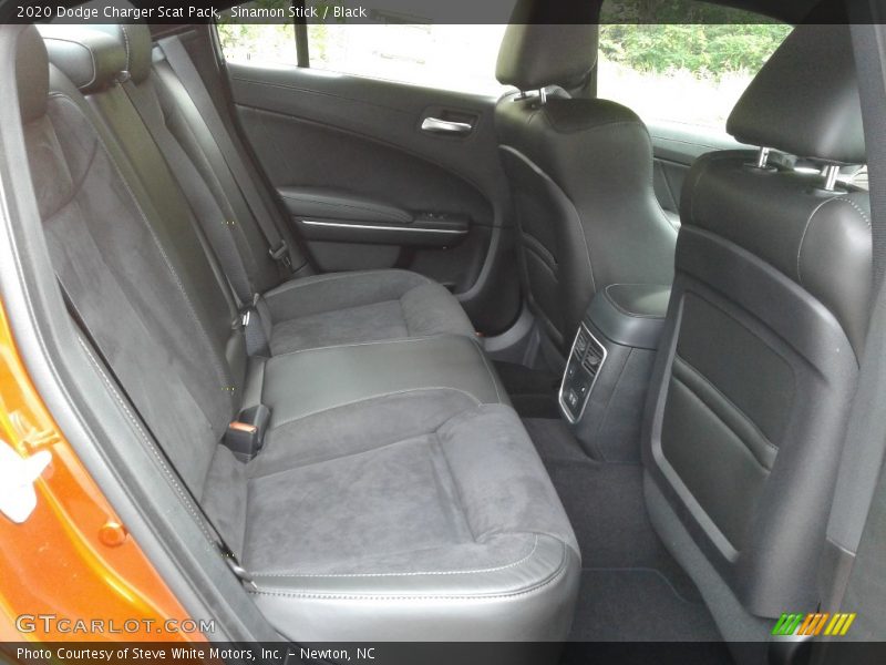 Sinamon Stick / Black 2020 Dodge Charger Scat Pack
