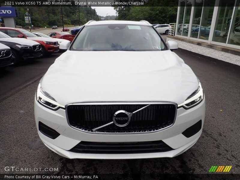 Crystal White Metallic / Blonde/Charcoal 2021 Volvo XC60 T5 AWD Momentum
