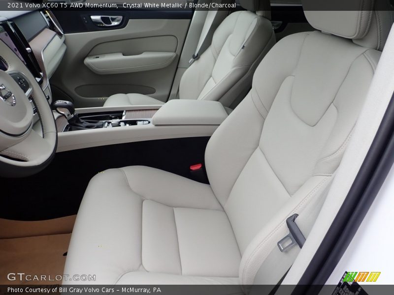 Front Seat of 2021 XC60 T5 AWD Momentum