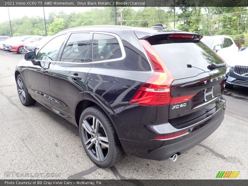 Onyx Black Metallic / Blonde/Charcoal 2021 Volvo XC60 T5 AWD Momentum