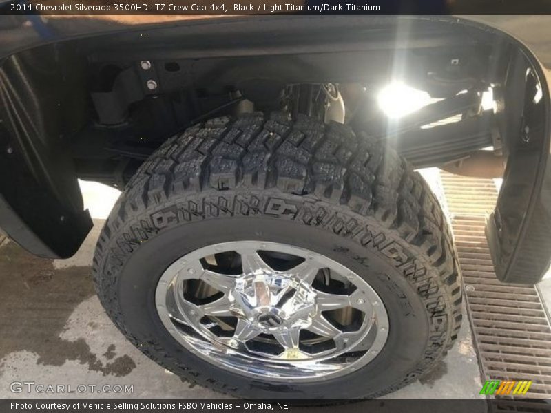 Custom Wheels of 2014 Silverado 3500HD LTZ Crew Cab 4x4