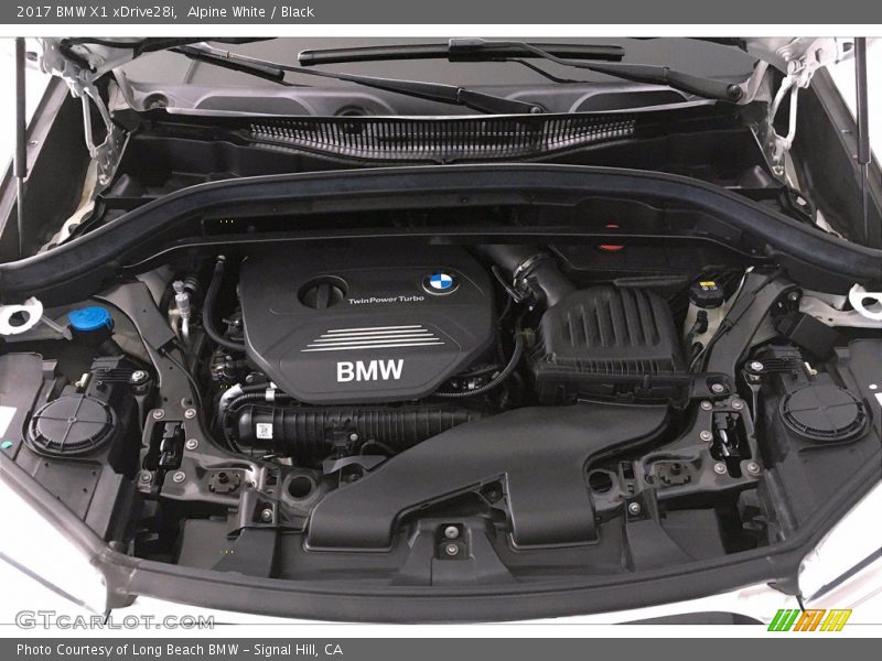 Alpine White / Black 2017 BMW X1 xDrive28i