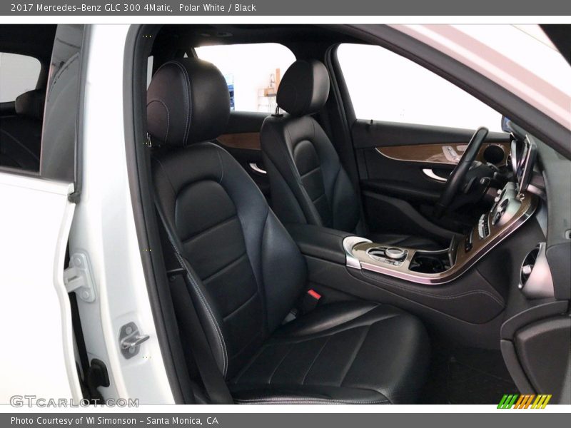 Polar White / Black 2017 Mercedes-Benz GLC 300 4Matic