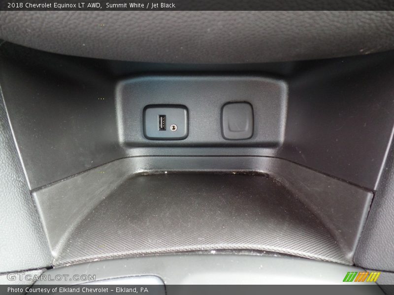 Summit White / Jet Black 2018 Chevrolet Equinox LT AWD