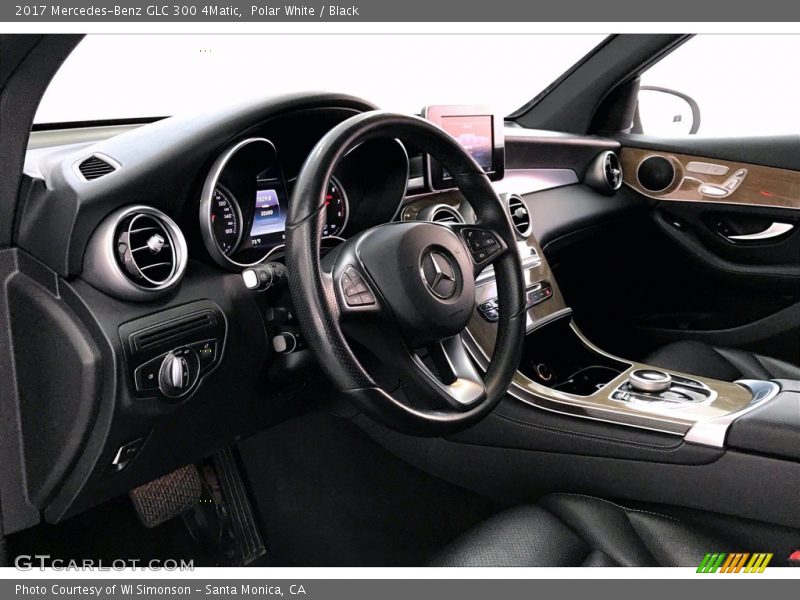 Polar White / Black 2017 Mercedes-Benz GLC 300 4Matic
