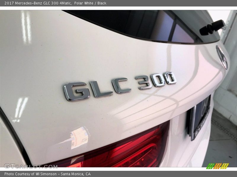 Polar White / Black 2017 Mercedes-Benz GLC 300 4Matic