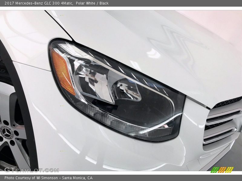 Polar White / Black 2017 Mercedes-Benz GLC 300 4Matic