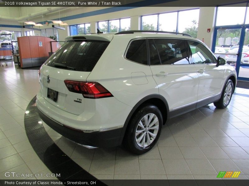 Pure White / Titan Black 2018 Volkswagen Tiguan SE 4MOTION
