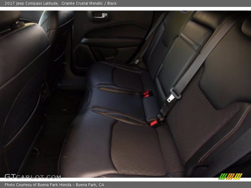 Granite Crystal Metallic / Black 2017 Jeep Compass Latitude