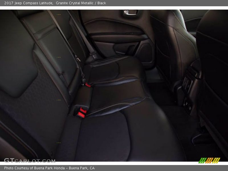 Granite Crystal Metallic / Black 2017 Jeep Compass Latitude