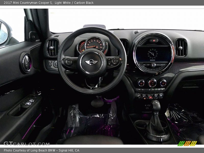 Light White / Carbon Black 2017 Mini Countryman Cooper S
