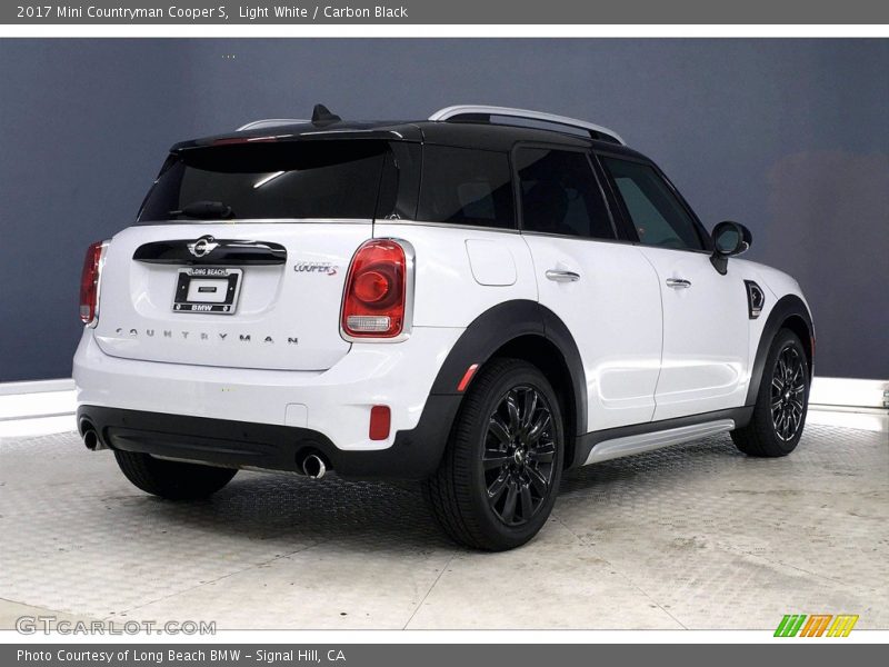 Light White / Carbon Black 2017 Mini Countryman Cooper S