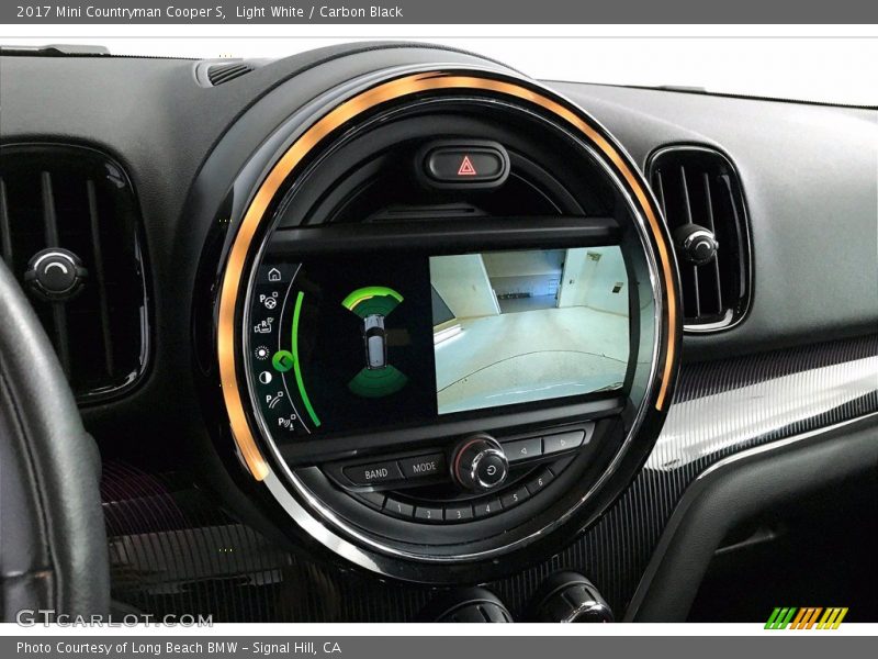 Light White / Carbon Black 2017 Mini Countryman Cooper S