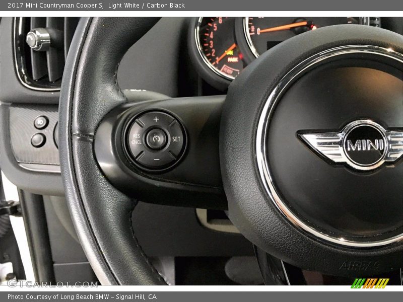 Light White / Carbon Black 2017 Mini Countryman Cooper S