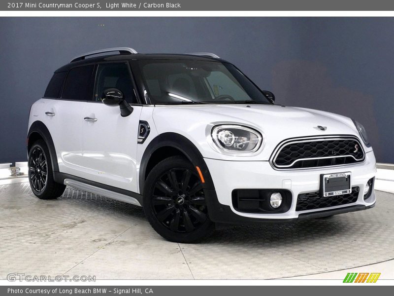 Light White / Carbon Black 2017 Mini Countryman Cooper S