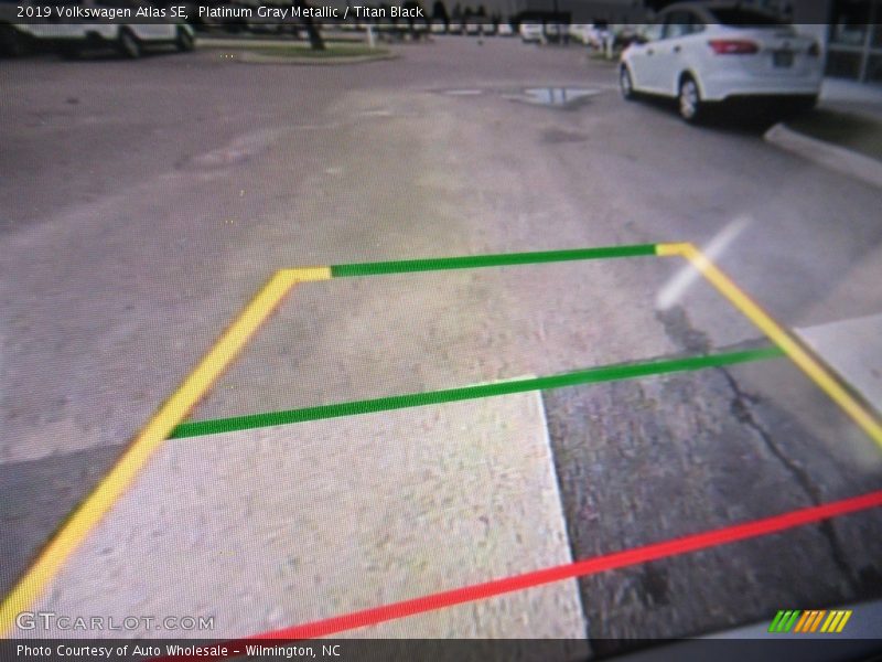 Platinum Gray Metallic / Titan Black 2019 Volkswagen Atlas SE