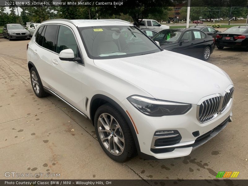 Front 3/4 View of 2021 X5 xDrive40i