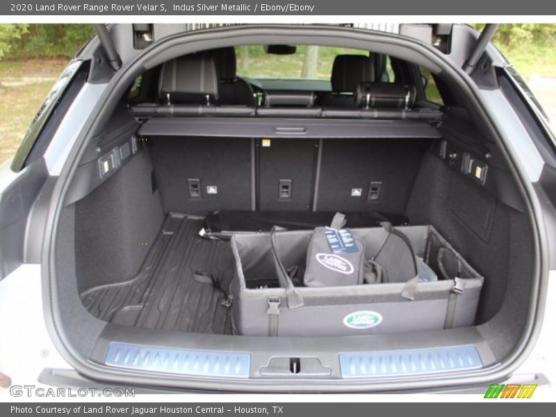  2020 Range Rover Velar S Trunk