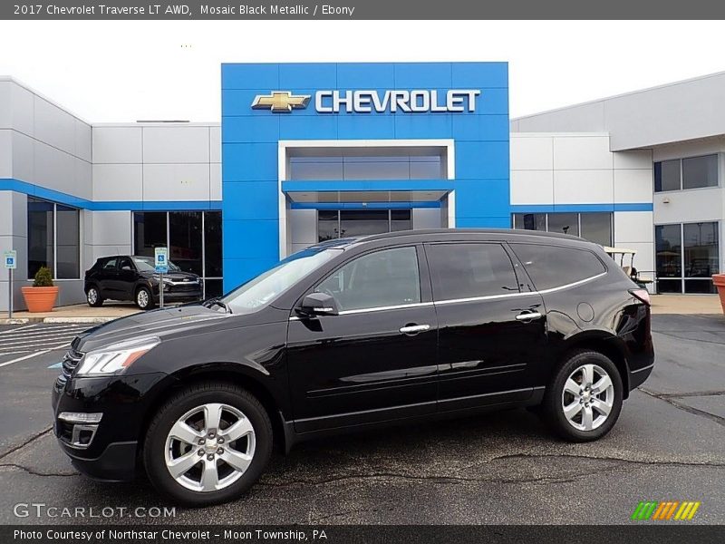 Front 3/4 View of 2017 Traverse LT AWD