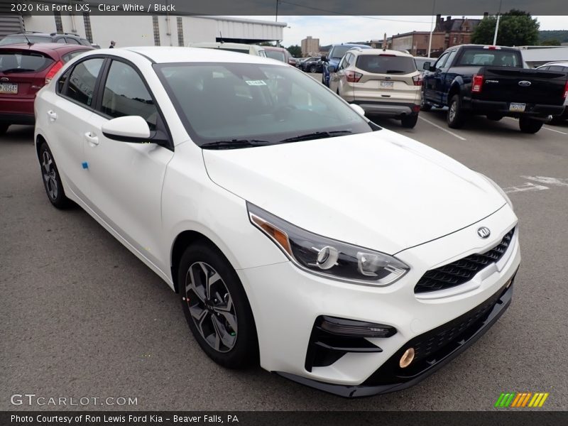 Front 3/4 View of 2020 Forte LXS