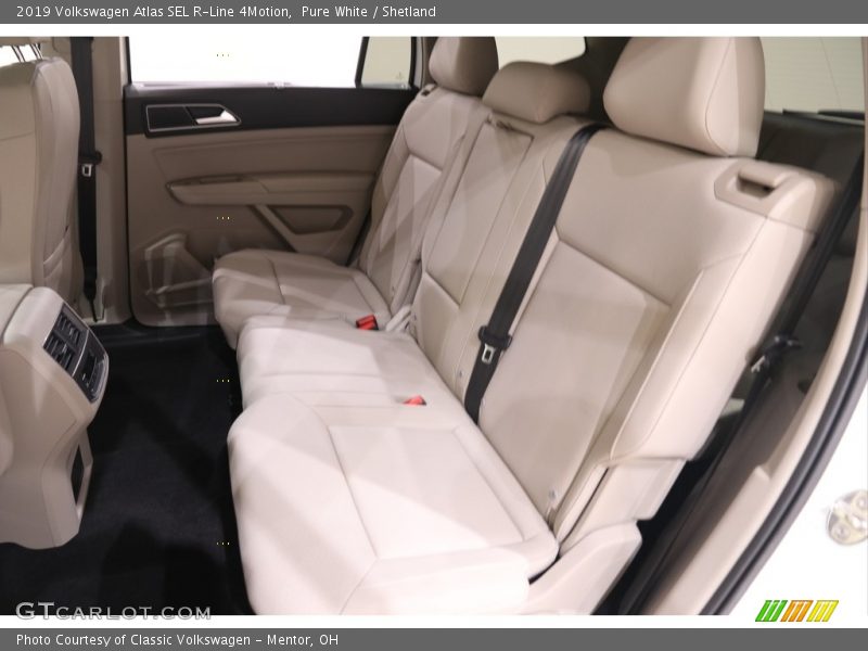 Rear Seat of 2019 Atlas SEL R-Line 4Motion