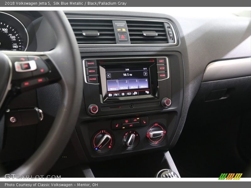 Controls of 2018 Jetta S