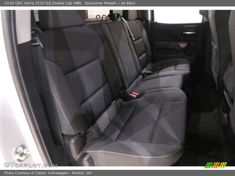 Quicksilver Metallic / Jet Black 2018 GMC Sierra 1500 SLE Double Cab 4WD