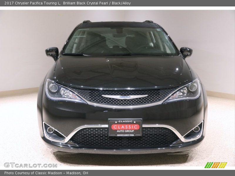 Brilliant Black Crystal Pearl / Black/Alloy 2017 Chrysler Pacifica Touring L