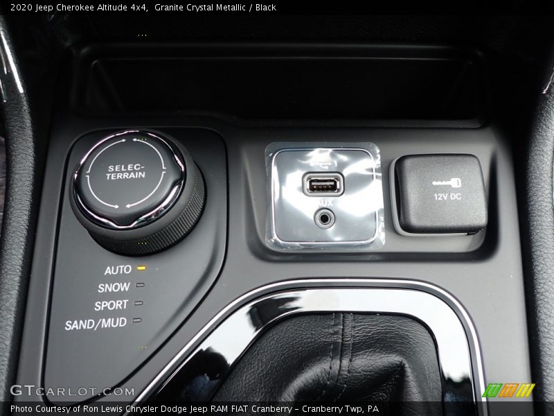 Granite Crystal Metallic / Black 2020 Jeep Cherokee Altitude 4x4