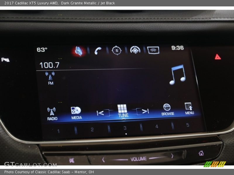 Dark Granite Metallic / Jet Black 2017 Cadillac XT5 Luxury AWD