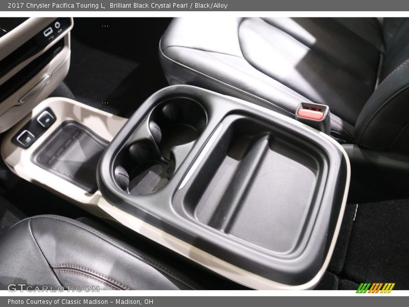 Brilliant Black Crystal Pearl / Black/Alloy 2017 Chrysler Pacifica Touring L