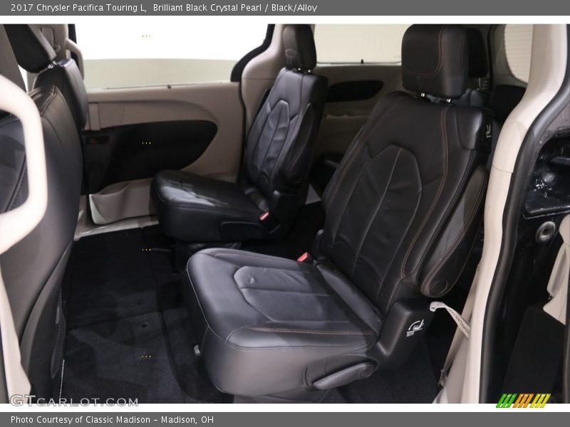 Brilliant Black Crystal Pearl / Black/Alloy 2017 Chrysler Pacifica Touring L