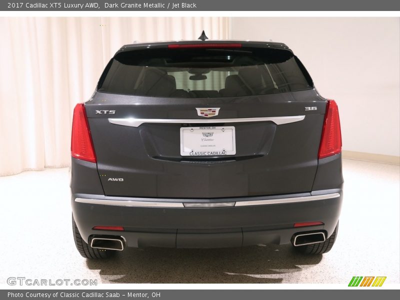 Dark Granite Metallic / Jet Black 2017 Cadillac XT5 Luxury AWD