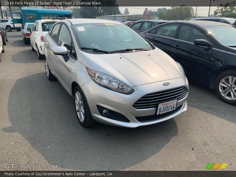 Ingot Silver / Charcoal Black 2019 Ford Fiesta SE Sedan